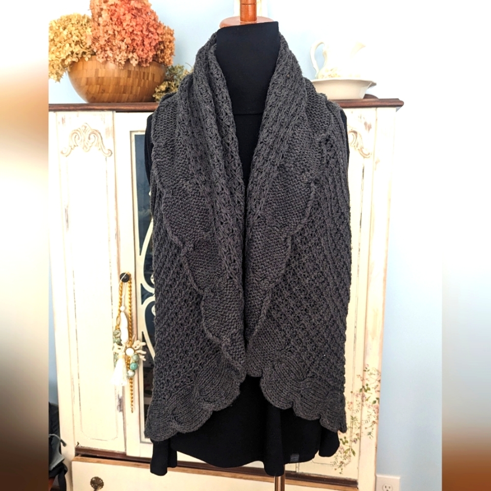 Vintage Knitted Vest-02